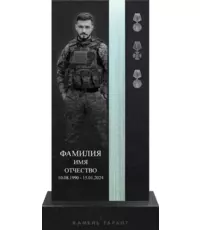 Памятник из гранита со стеклом Герой нашего времени