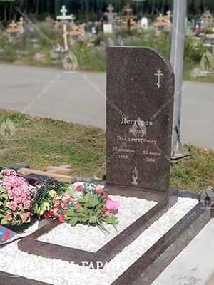 Фото памятника на могилу Памятник по индивидуальному проекту