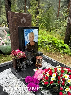 Фото памятника на могилу Терра