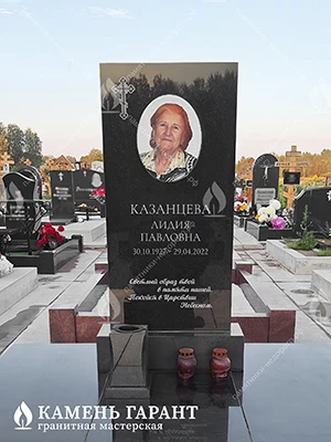Фото памятника на могилу Стандарт