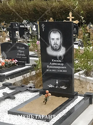Фото памятника на могилу Стандарт