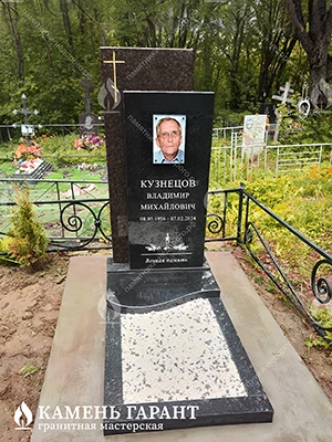 Фото памятника на могилу Терра