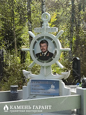 Фото памятника на могилу Якорь