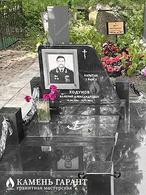 Фото памятника на могилу Памятник по индивидуальному проекту