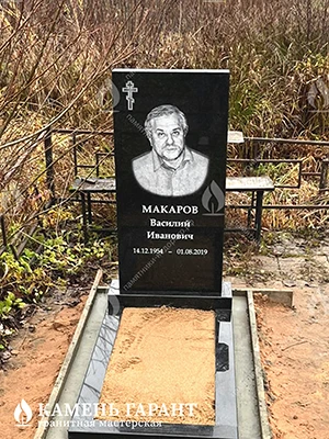 Фото памятника на могилу Стандарт